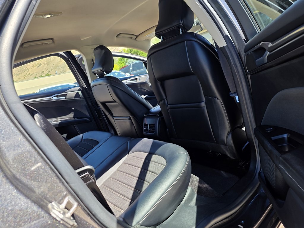 2017 Ford Fusion Image 19