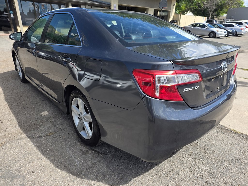 2012 Toyota Camry Image 6