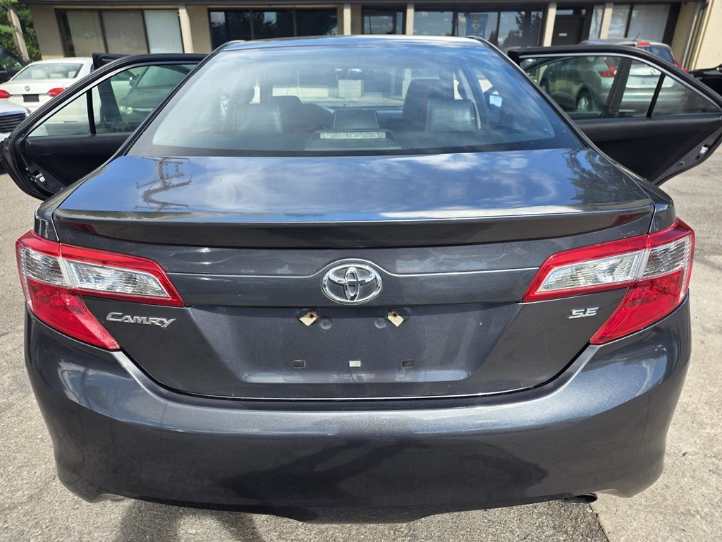 2012 Toyota Camry Image 7