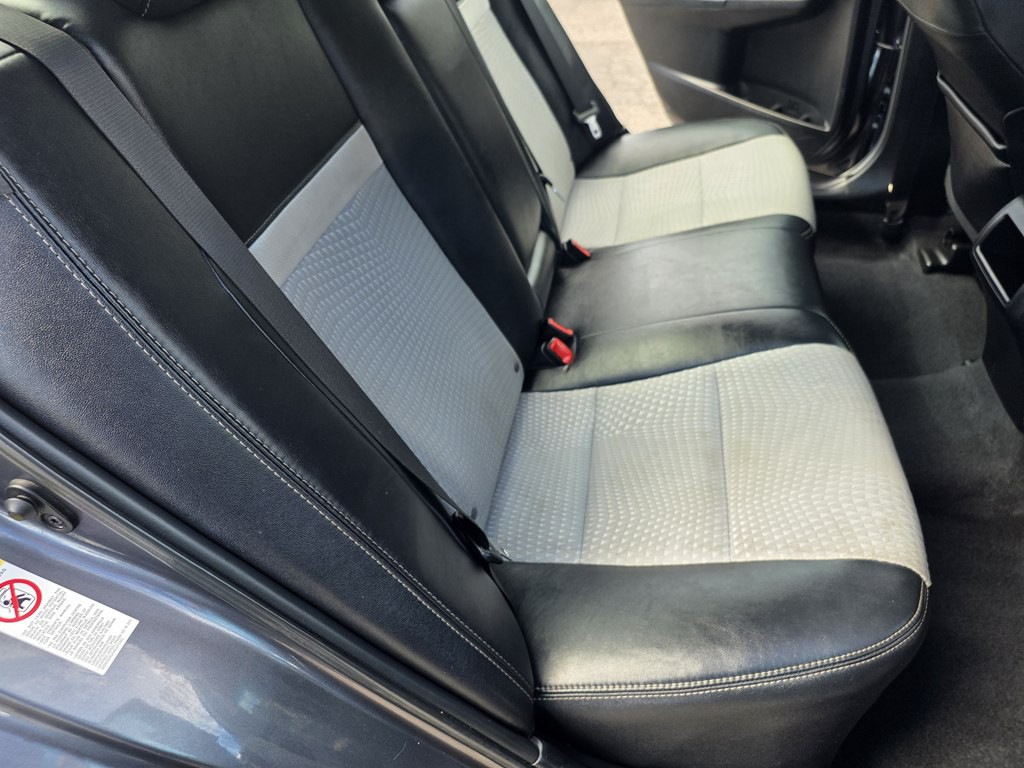2012 Toyota Camry Image 16