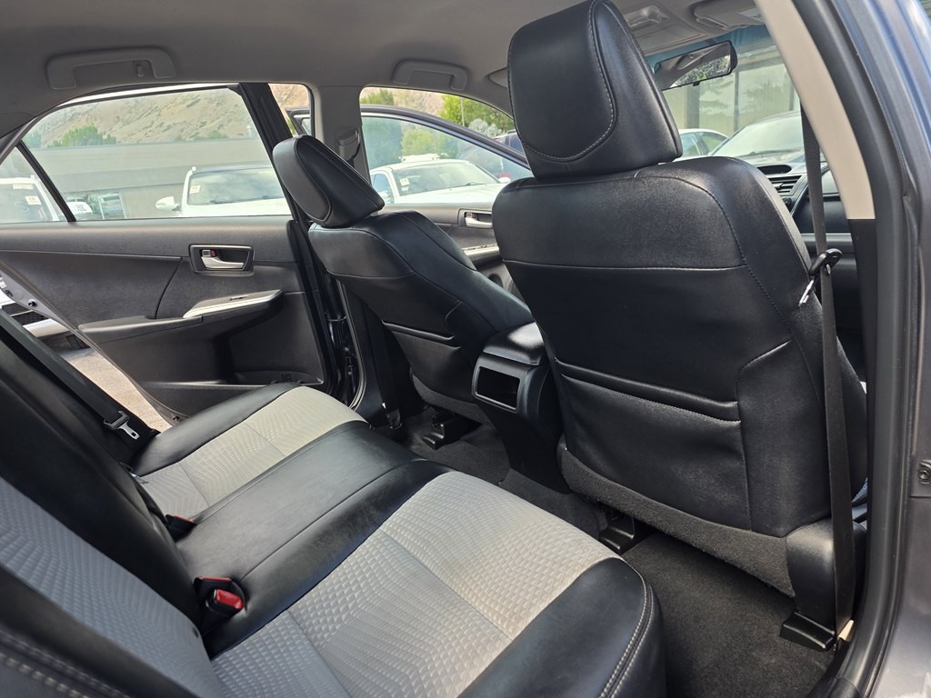 2012 Toyota Camry Image 17