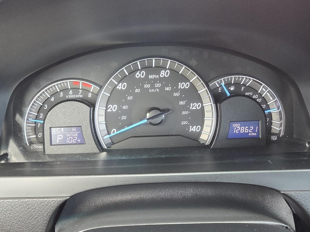2012 Toyota Camry Image 19