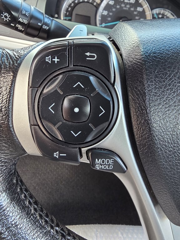 2012 Toyota Camry Image 21