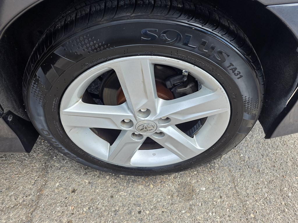 2012 Toyota Camry Image 28