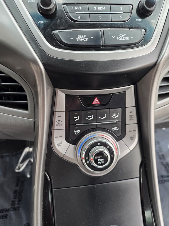 2013 Hyundai Elantra Image 19