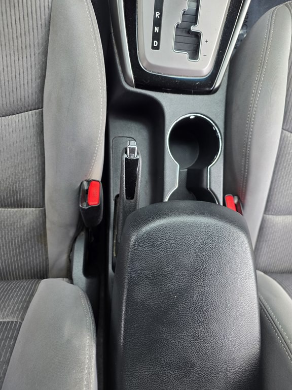 2013 Hyundai Elantra Image 21