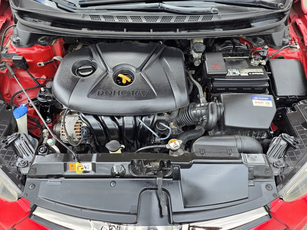 2013 Hyundai Elantra Image 23