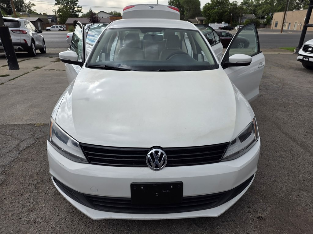 2012 Volkswagen Jetta Image 4