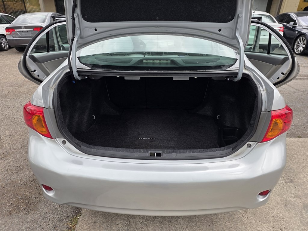2010 Toyota Corolla Image 10
