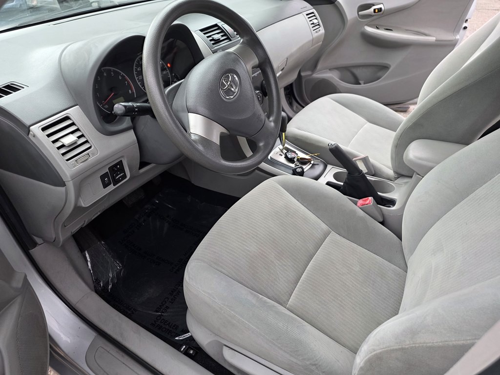 2010 Toyota Corolla Image 12