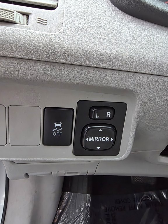 2010 Toyota Corolla Image 21