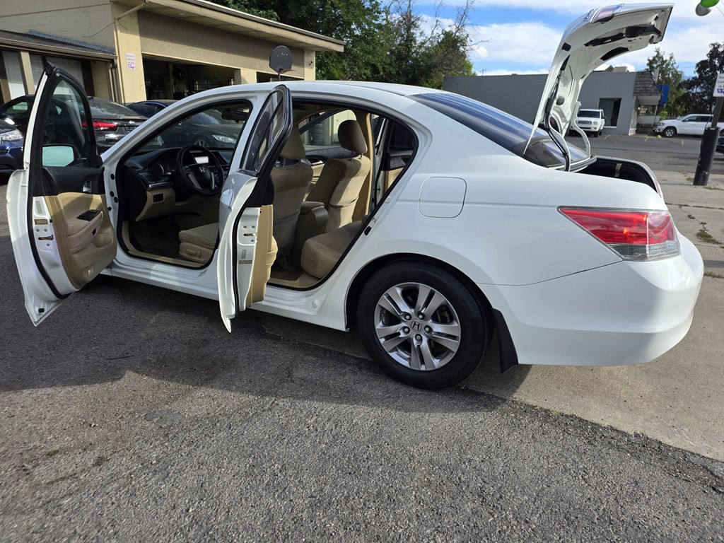 2012 Honda Accord Image 9