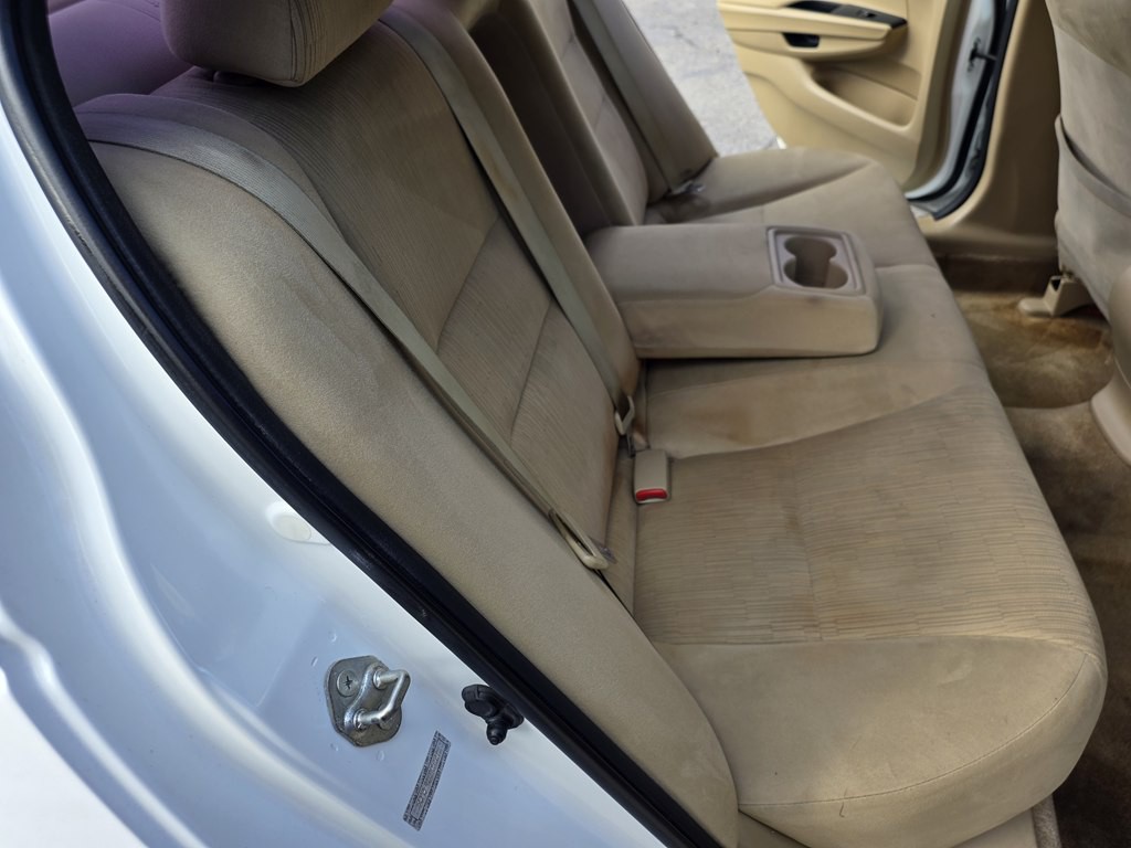 2012 Honda Accord Image 16