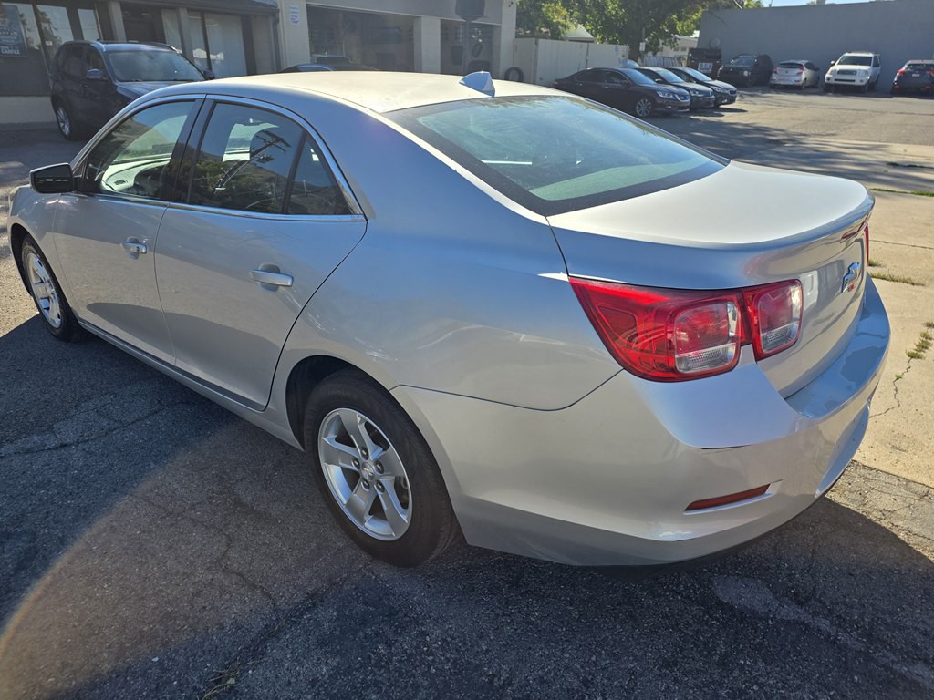 2013 Chevrolet Malibu Image 6