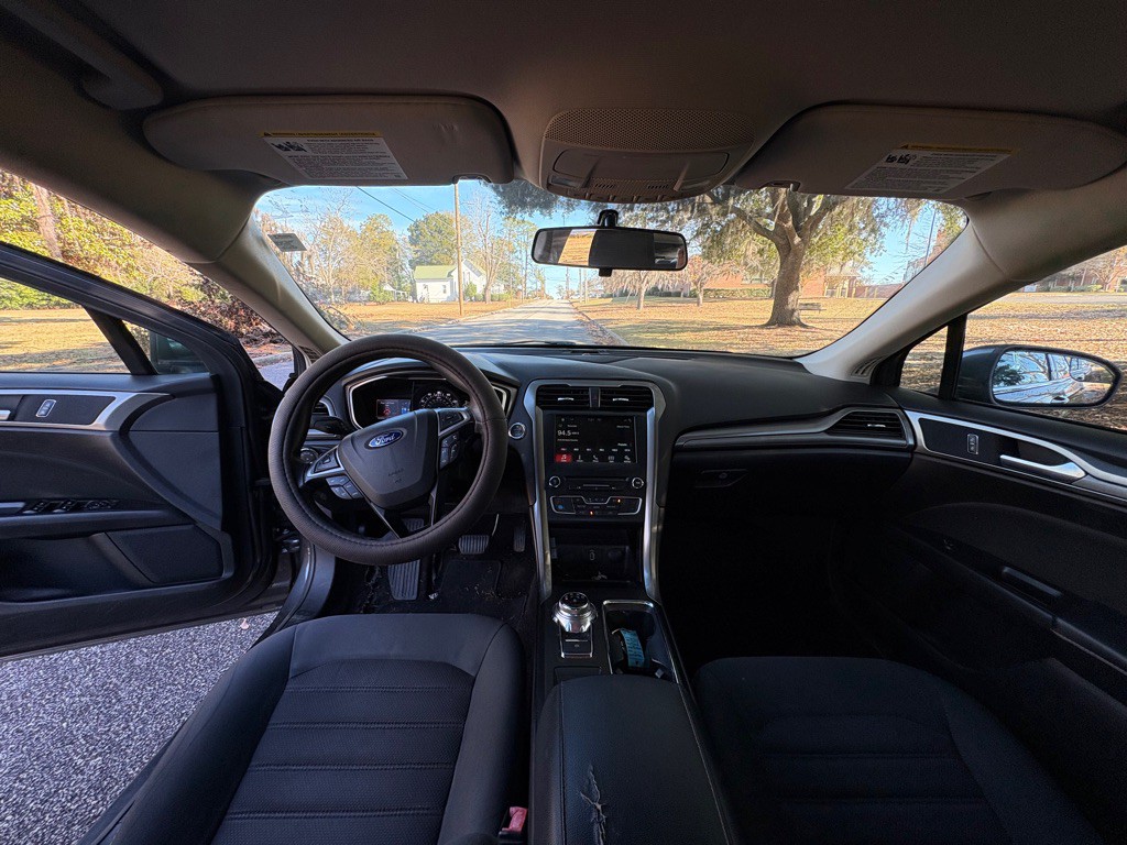 2017 Ford Fusion Image 7