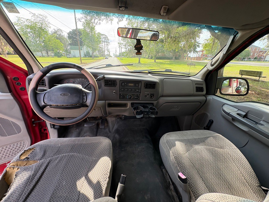 2001 Ford F-250 Image 7