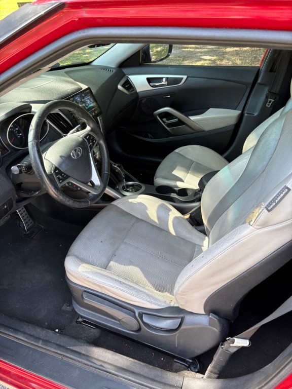 2013 Hyundai Veloster Image 5