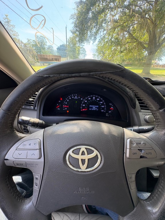 2011 Toyota Camry Image 10