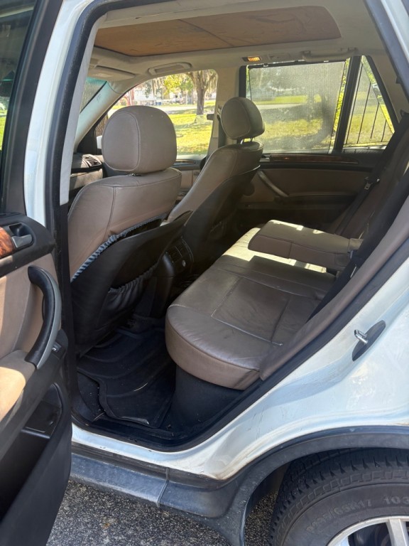 2005 BMW X5 Image 6