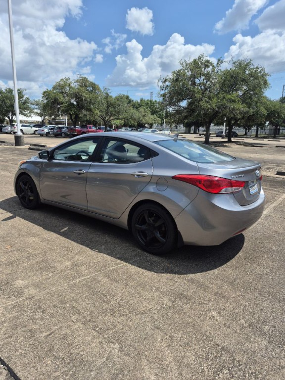 2013 Hyundai Elantra Image 5