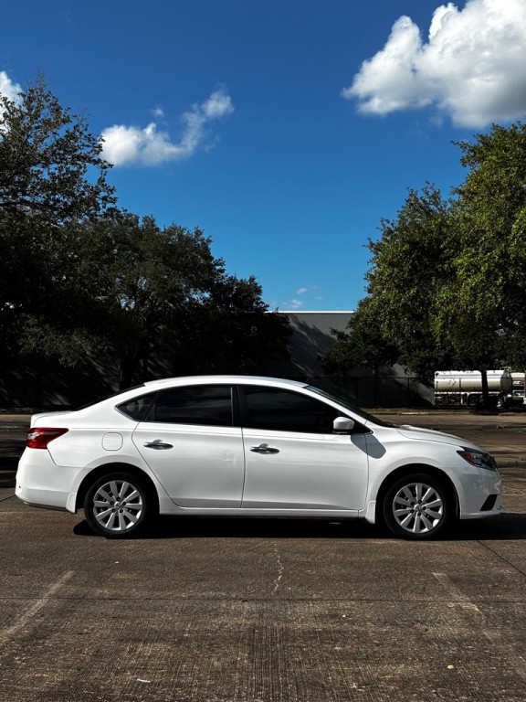 2017 Nissan Sentra Image 3