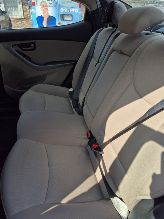 2016 Hyundai Elantra Image 8