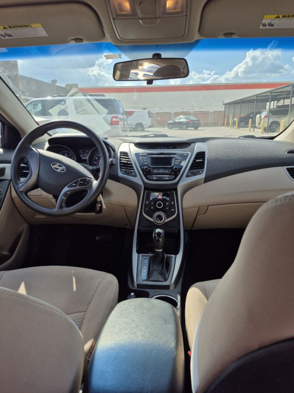 2016 Hyundai Elantra Image 10