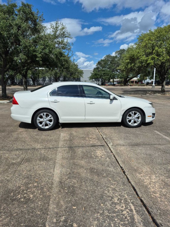 2012 Ford Fusion Image 2