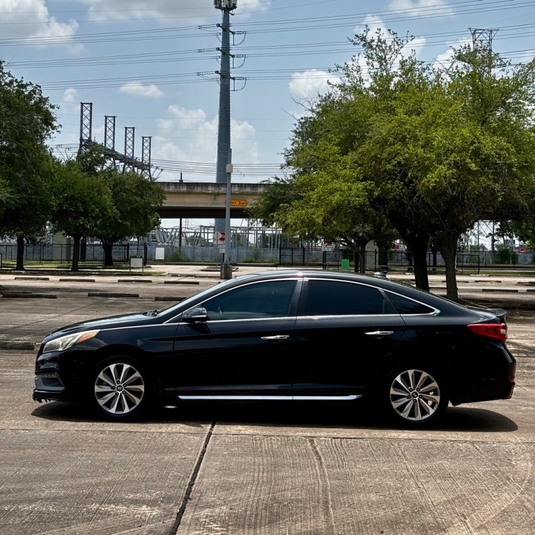 2015 Hyundai Sonata Image 2