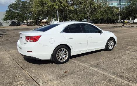 2014 Chevrolet Malibu Image 4
