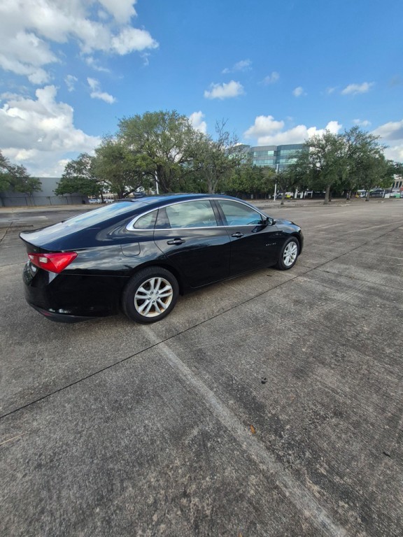 2016 Chevrolet Malibu Image 3