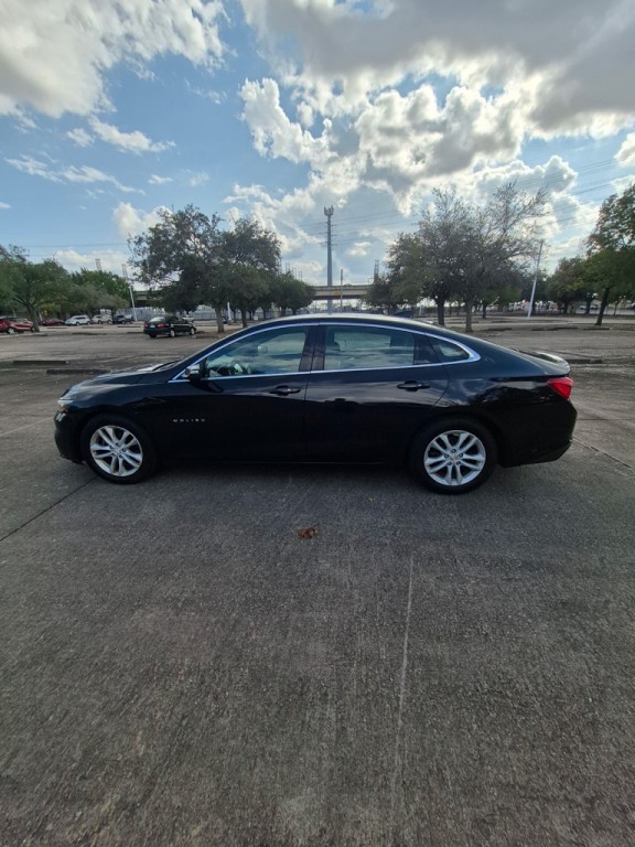 2016 Chevrolet Malibu Image 4