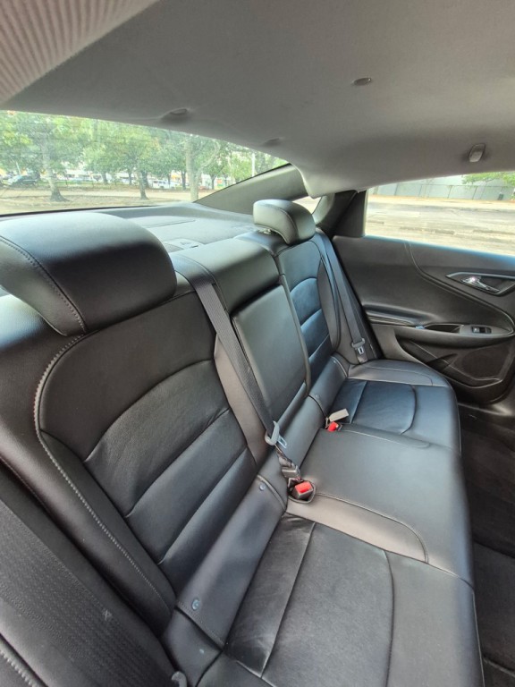 2016 Chevrolet Malibu Image 9