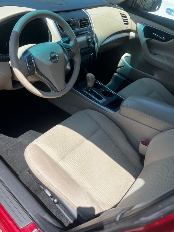 2015 Nissan Altima Image 19