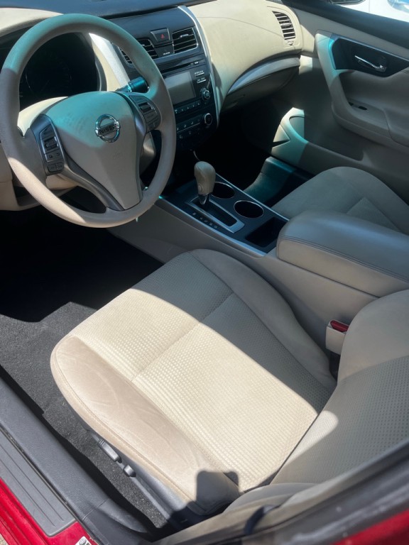 2015 Nissan Altima Image 21