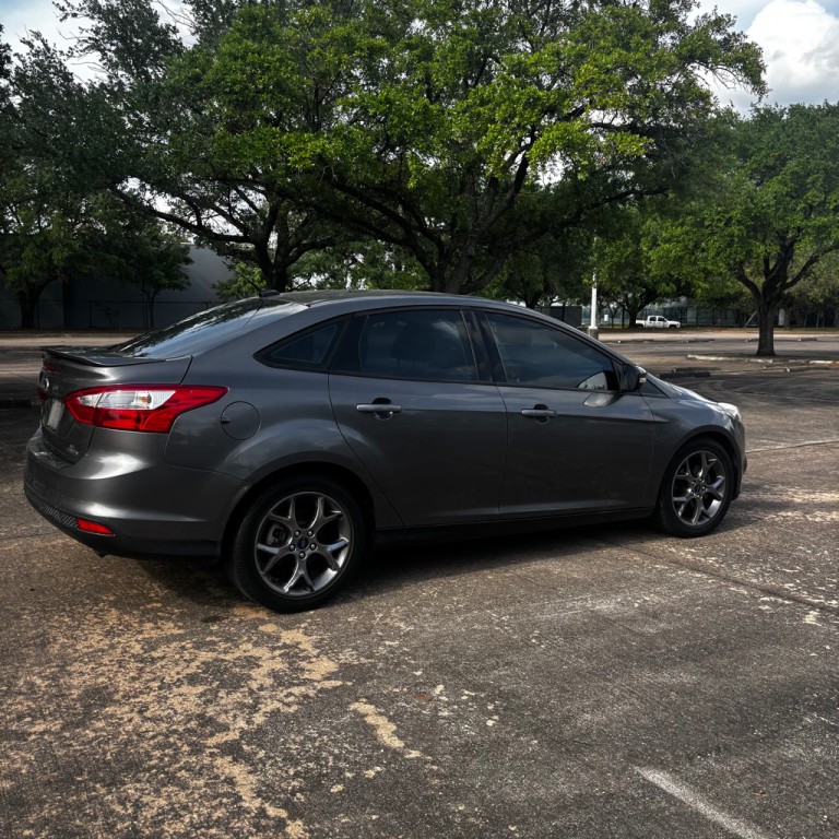 2013 Ford Focus Image 6