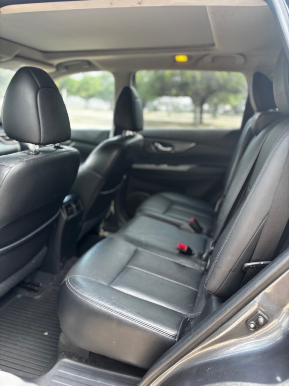 2015 Nissan Rogue Image 4