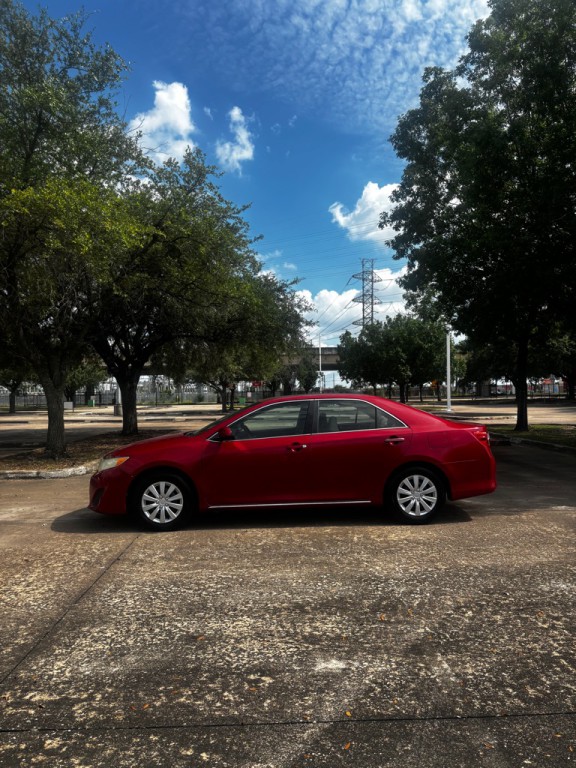 2012 Toyota Camry Image 4