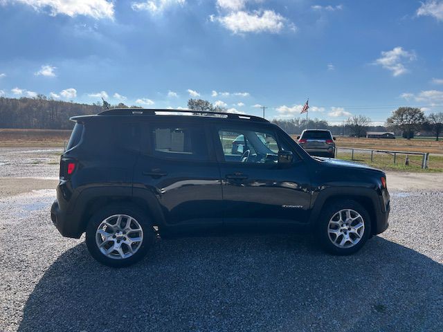 2015 Jeep Renegade Image 2