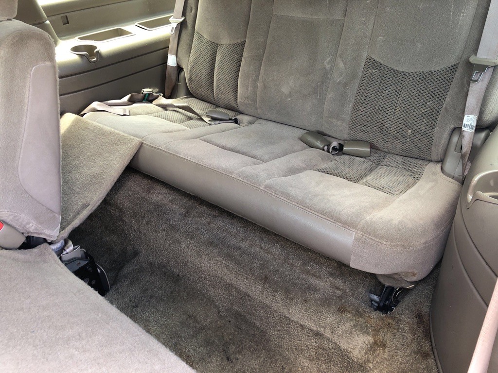 2003 Chevrolet Suburban Image 7