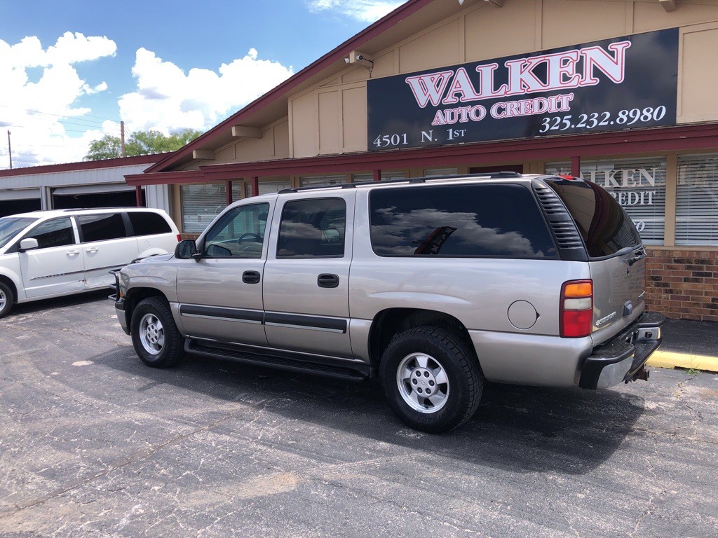 2003 Chevrolet Suburban Image 8