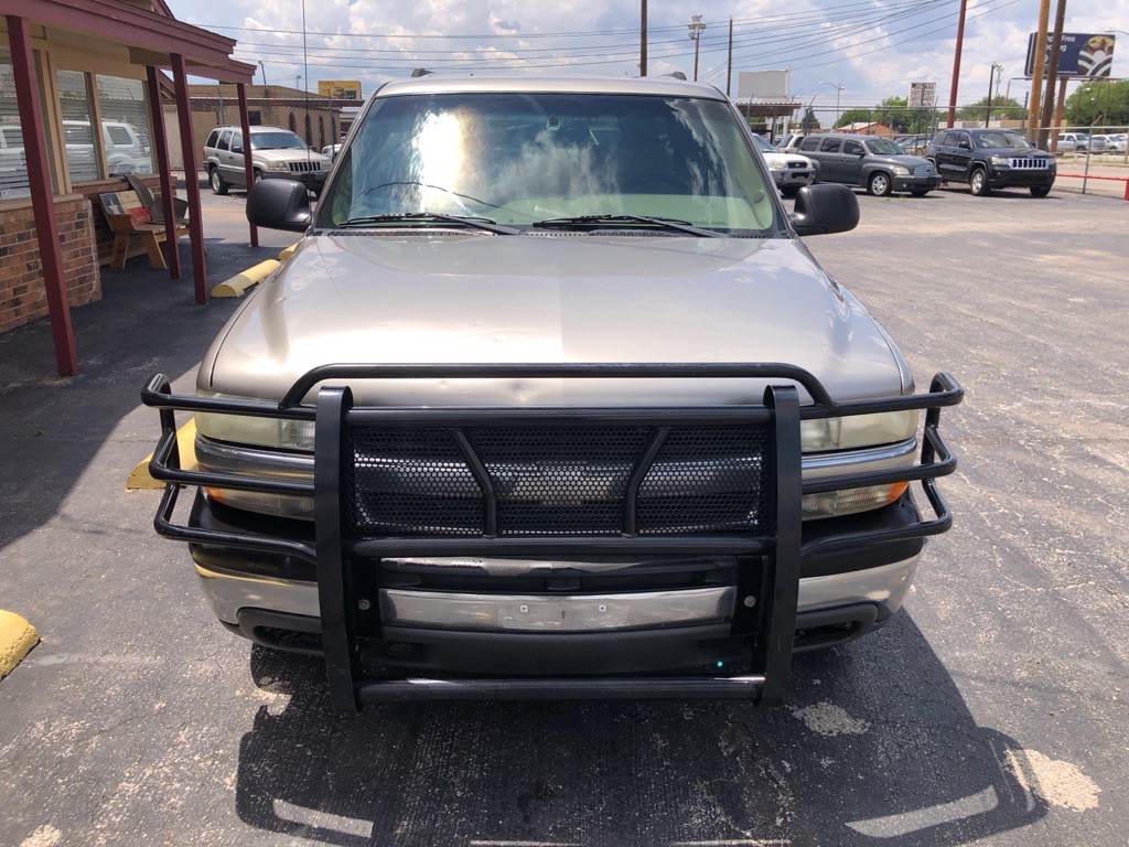 2003 Chevrolet Suburban Image 16