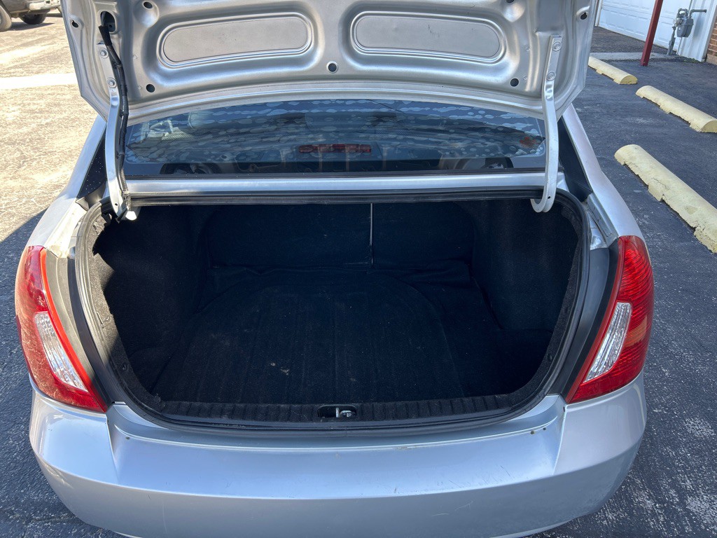 2011 Hyundai Accent Image 7