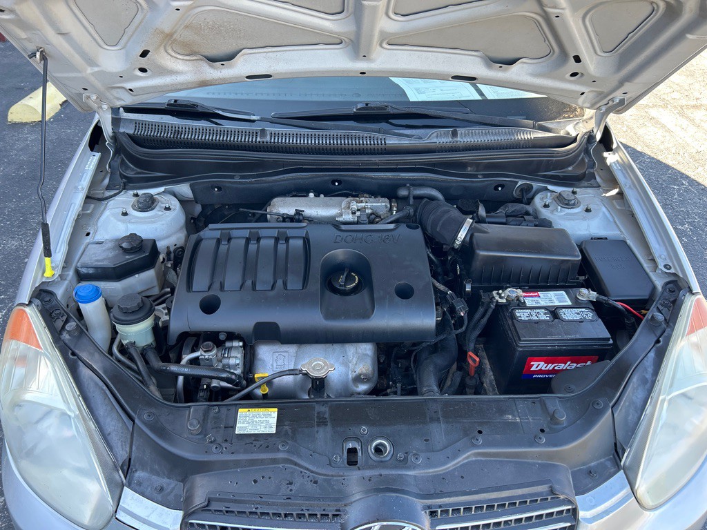 2011 Hyundai Accent Image 13