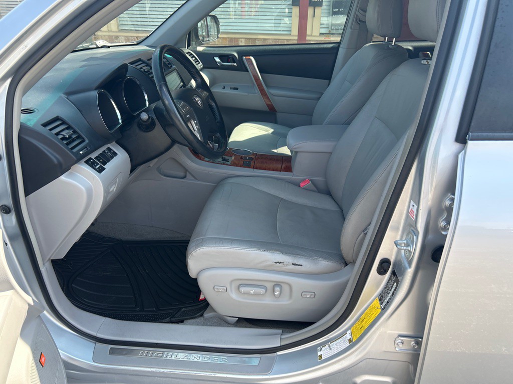 2008 Toyota Highlander Image 2
