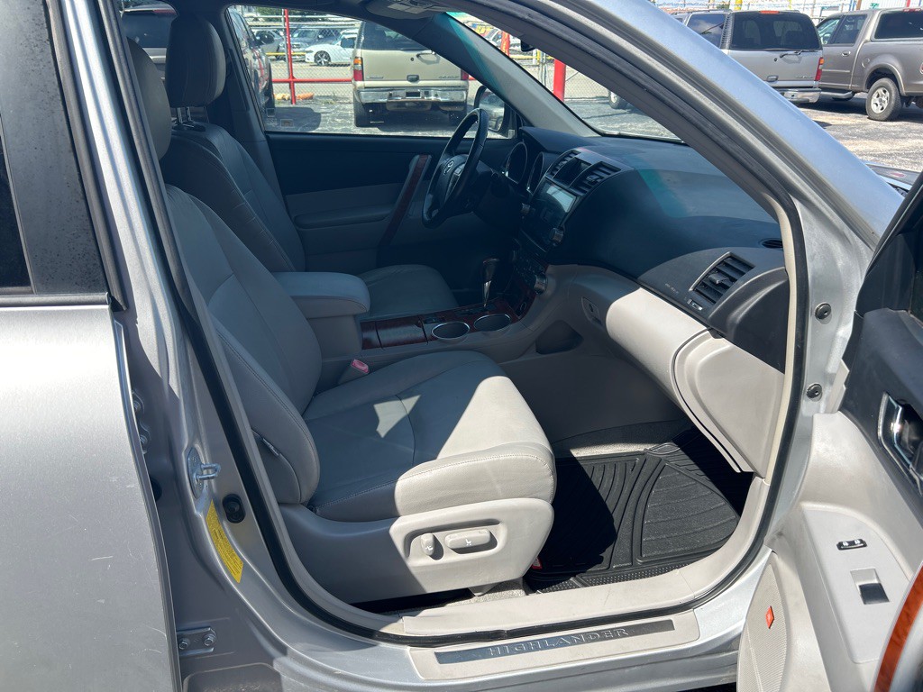 2008 Toyota Highlander Image 12