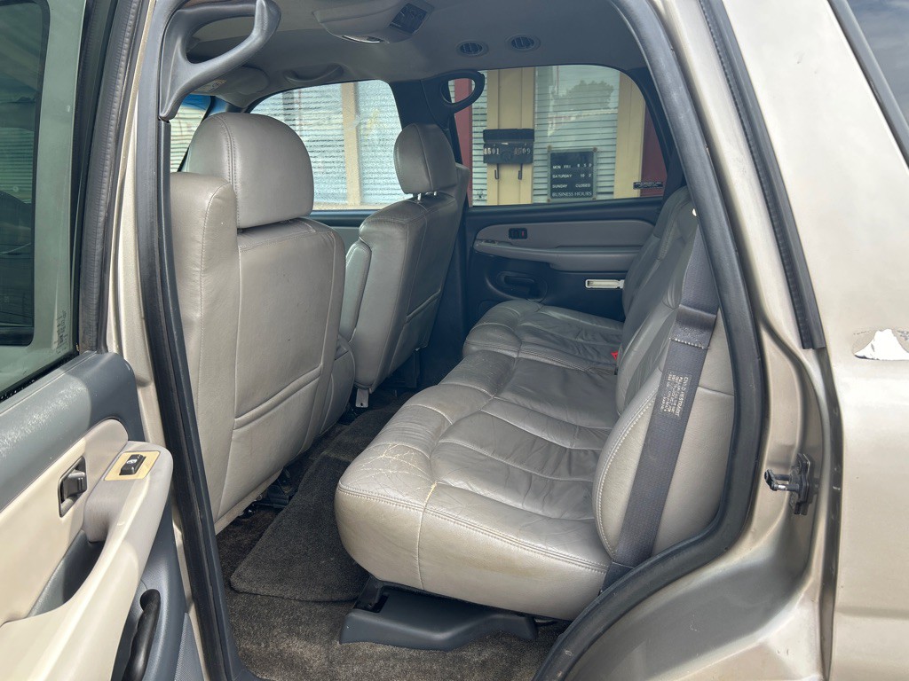 2001 Chevrolet Tahoe Image 5