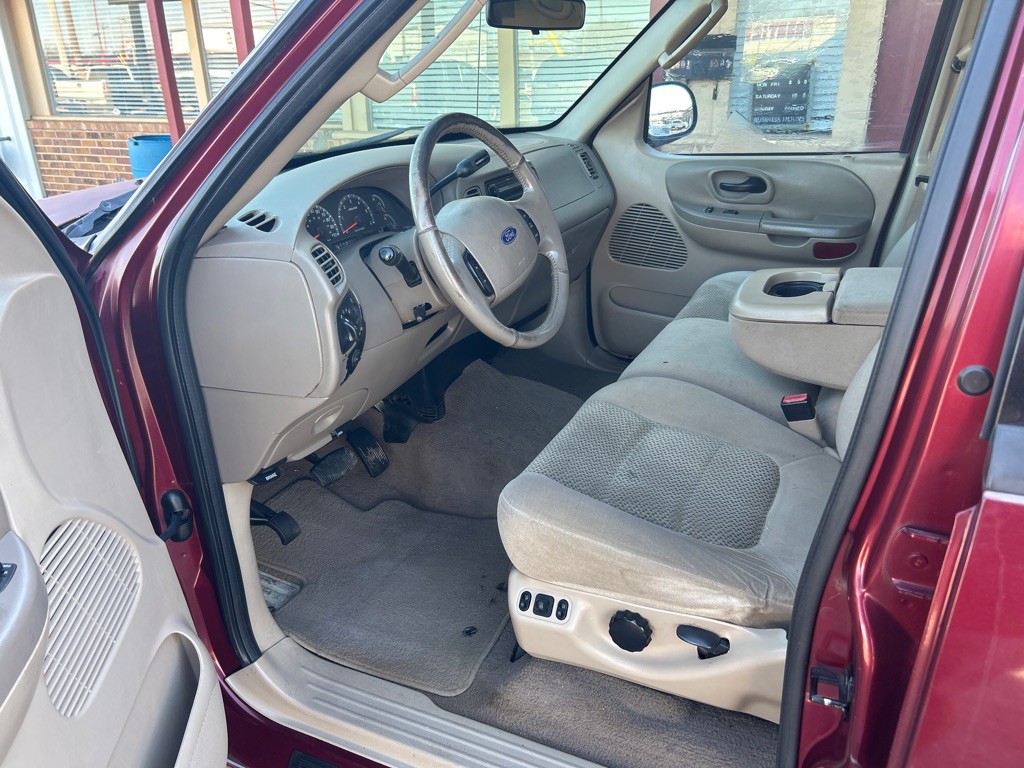 2003 Ford F-150 Image 2