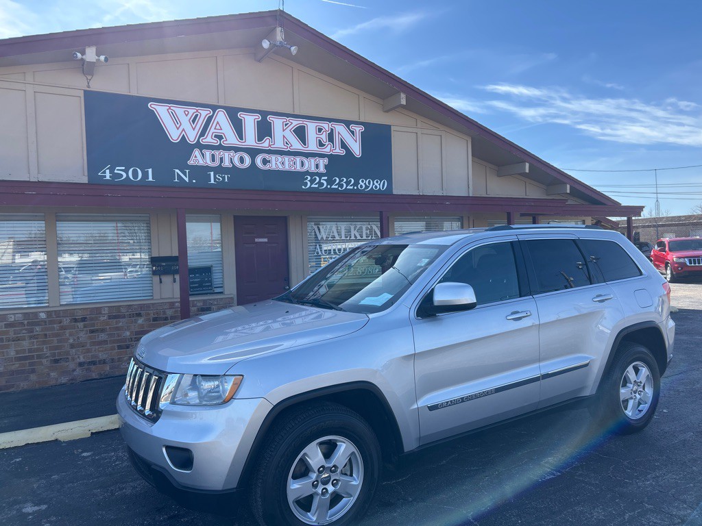 2011 Jeep Grand Cherokee Image 1