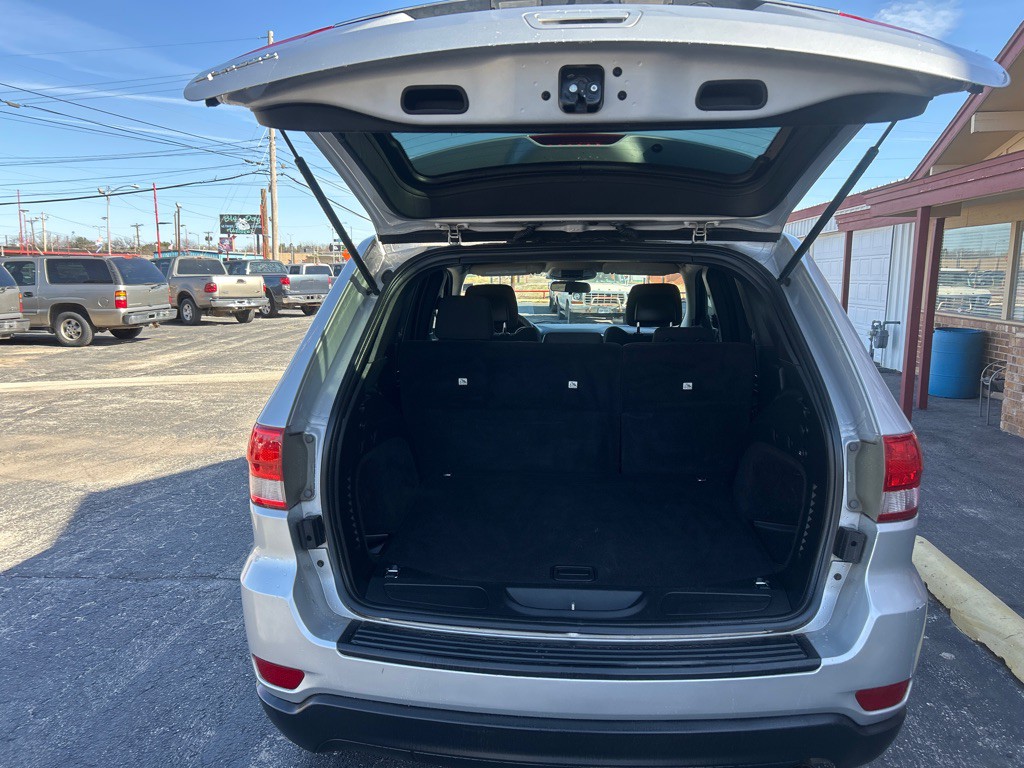 2011 Jeep Grand Cherokee Image 6